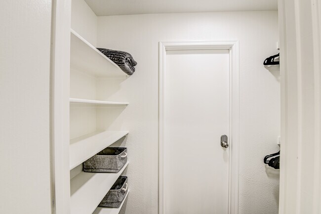Master Closet - 4222 E Bonanza Rd