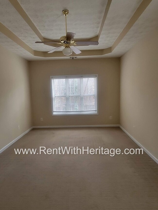 Building Photo - WOW!!...GORGEOUS HOME/HARDWOOD FLOORS/ UPGRADES GALLORE / SWIM - TENNIS