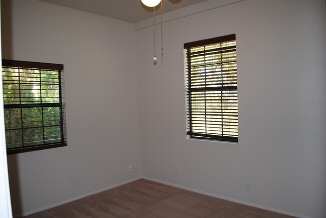 Building Photo - 13019 W Adams Ave