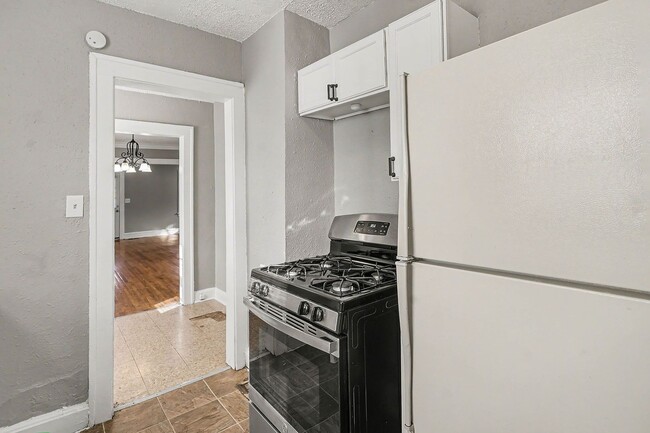 Building Photo - Beautiful 3 Bedroom 1 Bathroom in Kansas City!