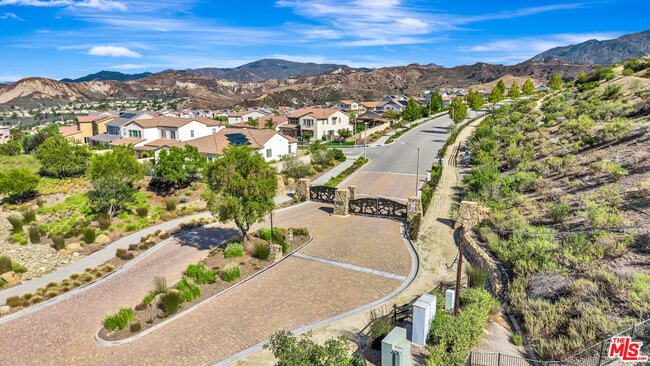 Building Photo - 25151 Golden Maple Dr