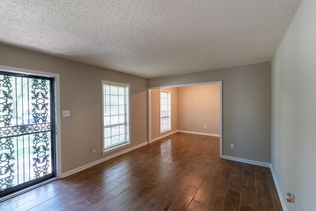 Building Photo - 4262 Sunnyslope Dr