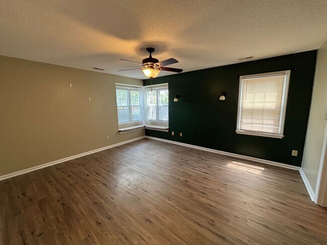 Building Photo - 5405 Beretta Way