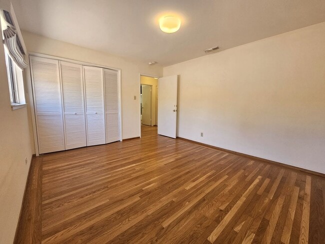 Building Photo - 4-Bedroom Single Family Home in Palo Alto-  lease take over