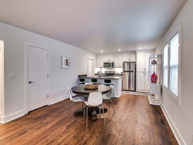 Building Photo - Heart of Plaza District