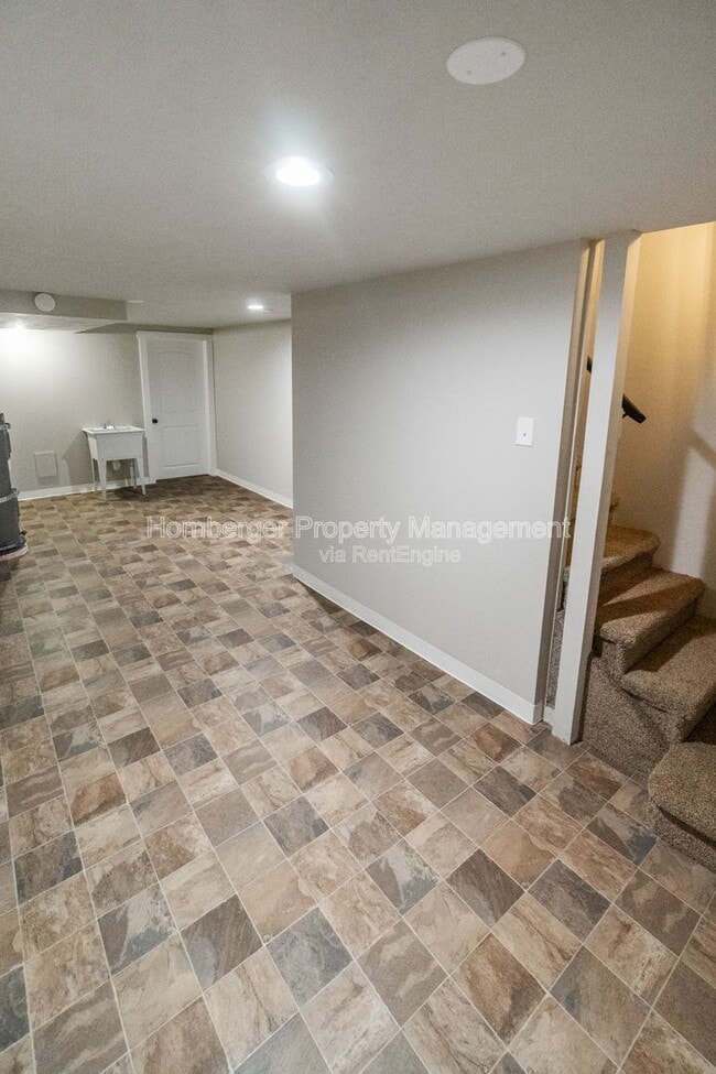 Building Photo - 508 E Rich Ave