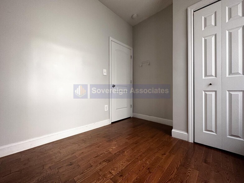 Building Photo - 540 W 158th St