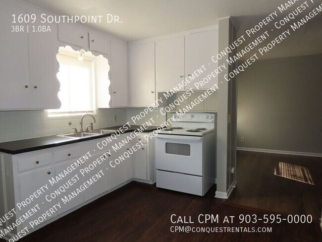 Building Photo - 1609 Southpoint Dr