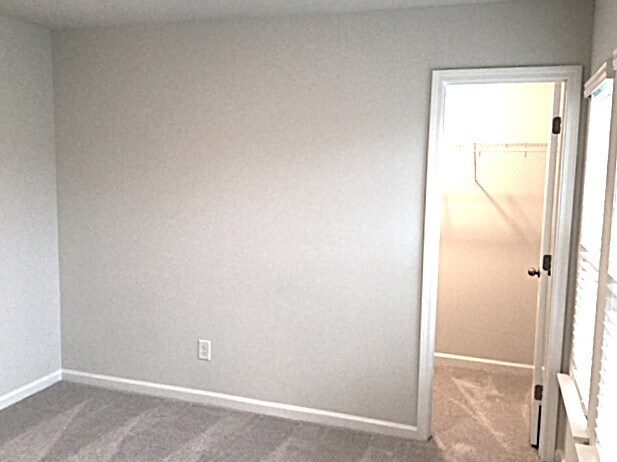 Building Photo - 1208 Seedling Dr