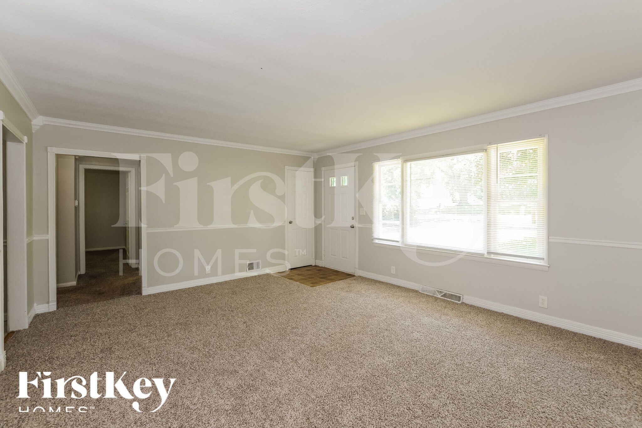 Building Photo - 11319 Bennington Ave