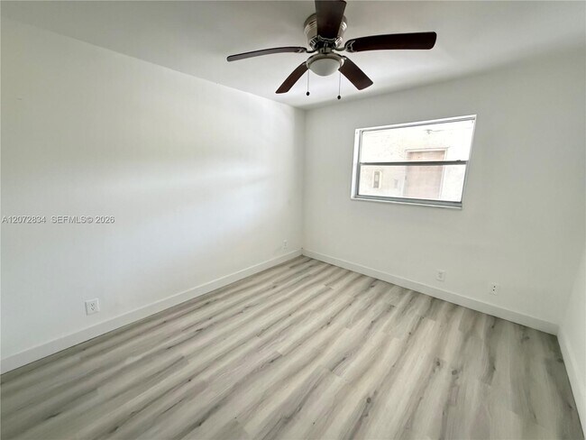 Building Photo - 5090 SW 64th Ave