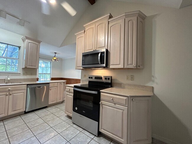 Building Photo - 310 Shoal River Dr