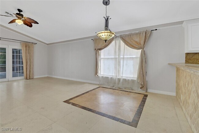 Building Photo - 15028 Savannah Dr