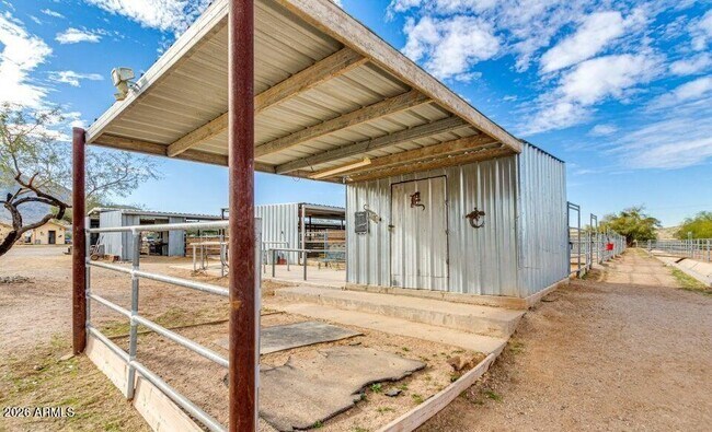 Building Photo - 3232 Carver Rd