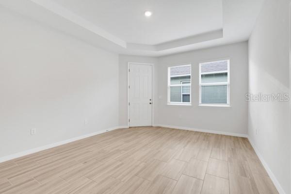 Building Photo - 2398 Greenwood Oak Dr