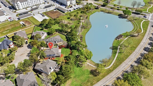 Building Photo - 20811 Garden Arbor Ln