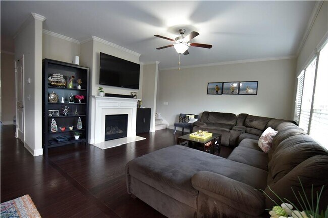 Building Photo - 1805 Kingsbridge Ct