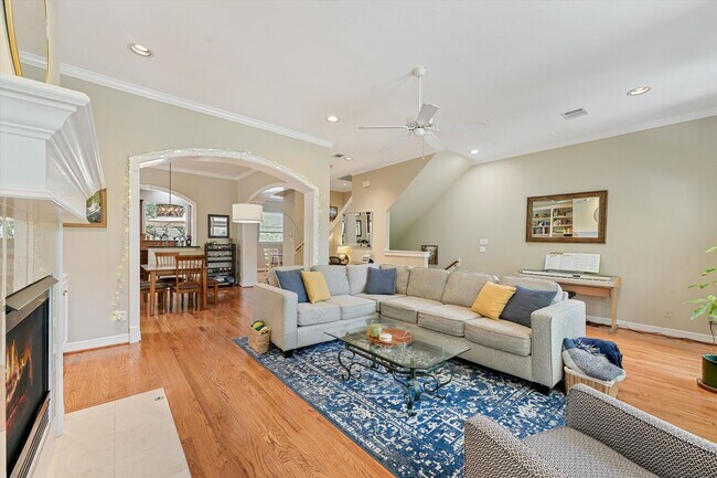 Building Photo - Beautiful Brick Patio Home with Solar and ...