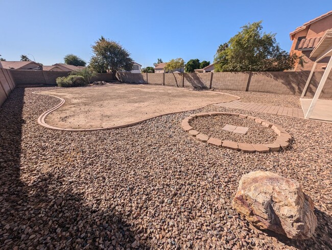 Building Photo - 3 Bedroom Home in the Clemente Ranch Commu...