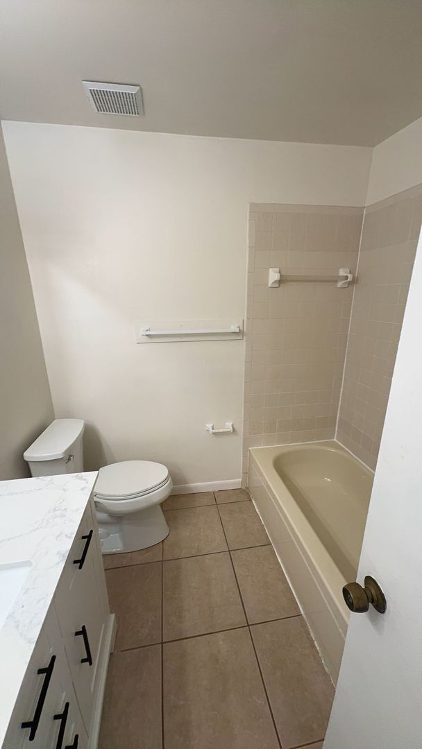 Building Photo - 4734 20th St
