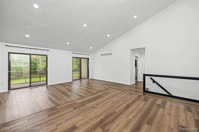 Building Photo - 7432 Azalea Ct