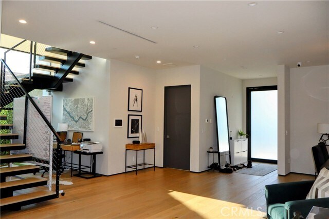 Building Photo - 6430 Drexel Ave