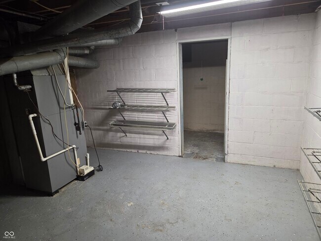 Building Photo - 1625 Lawton Ave