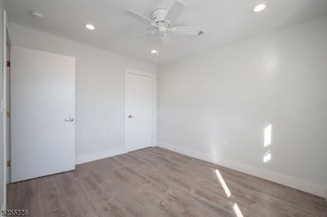 Building Photo - 726 Bloomfield Ave