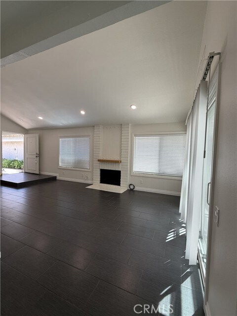Building Photo - 31 Shearwater