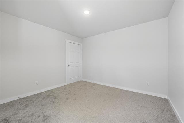 Building Photo - 419 E Elm St