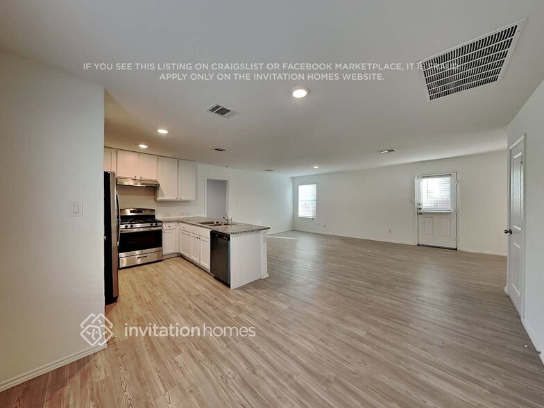 Building Photo - 14331 Estuary Pl