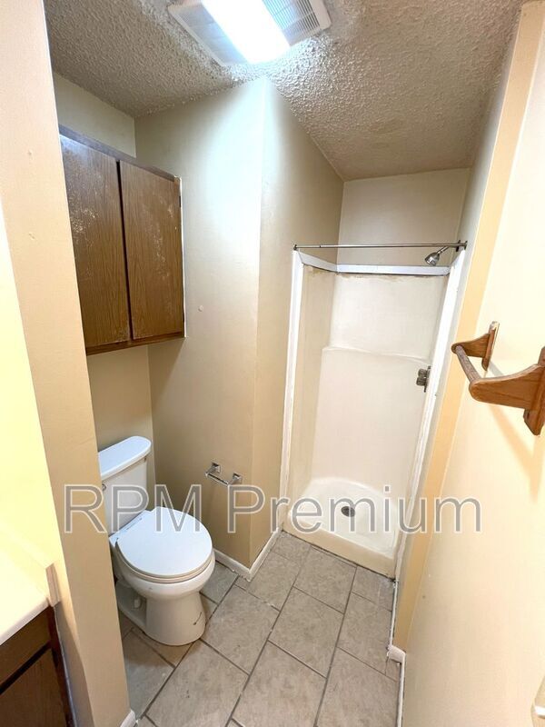 Building Photo - 10769 Alco Ave