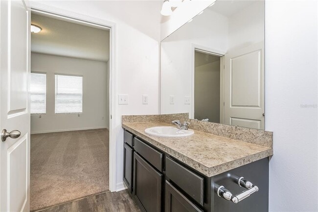 Building Photo - 194 Hidden Lk Lp