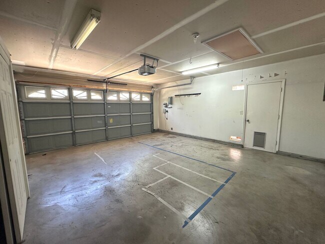 Building Photo - Single Story 3 Bed 2 Bath in Apple Hill!