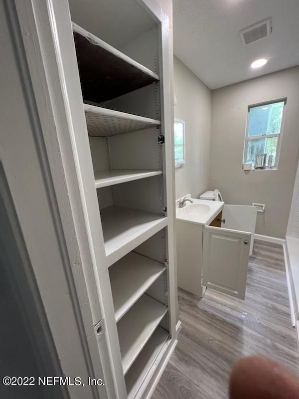 Building Photo - 6442 Ballejo Ct N