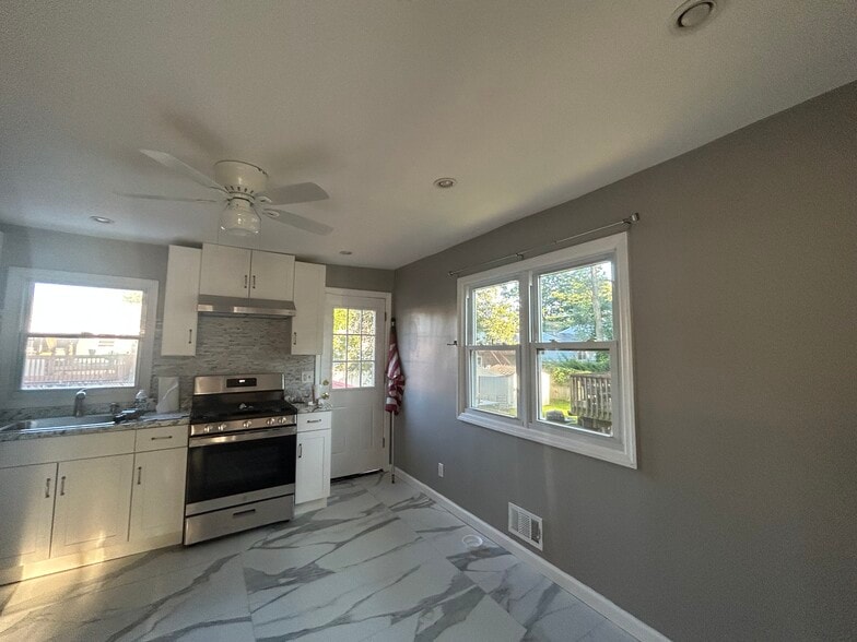 Building Photo - 24 Huron Ave