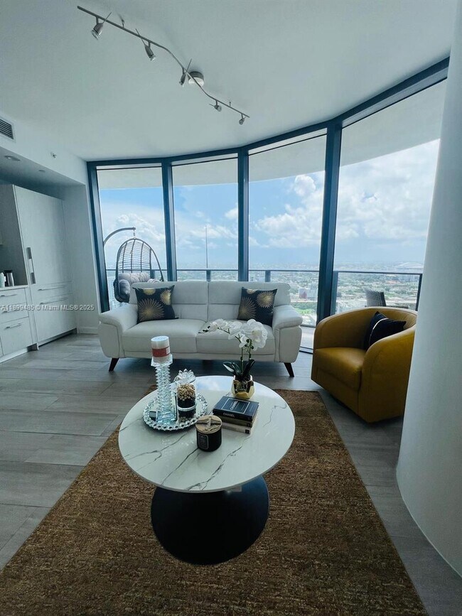 Building Photo - 55 SW 9th St