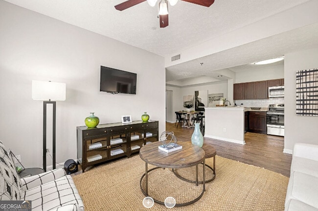 Building Photo - 7150 Peachtree Dunwoody Rd NE