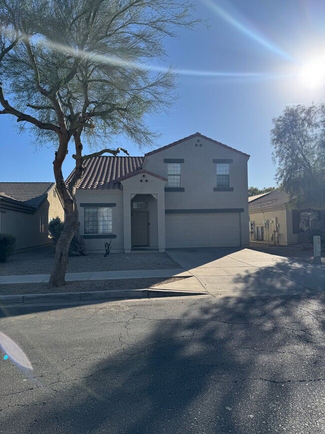 Building Photo - 4 BEDROOM IN PARK MEADOWS