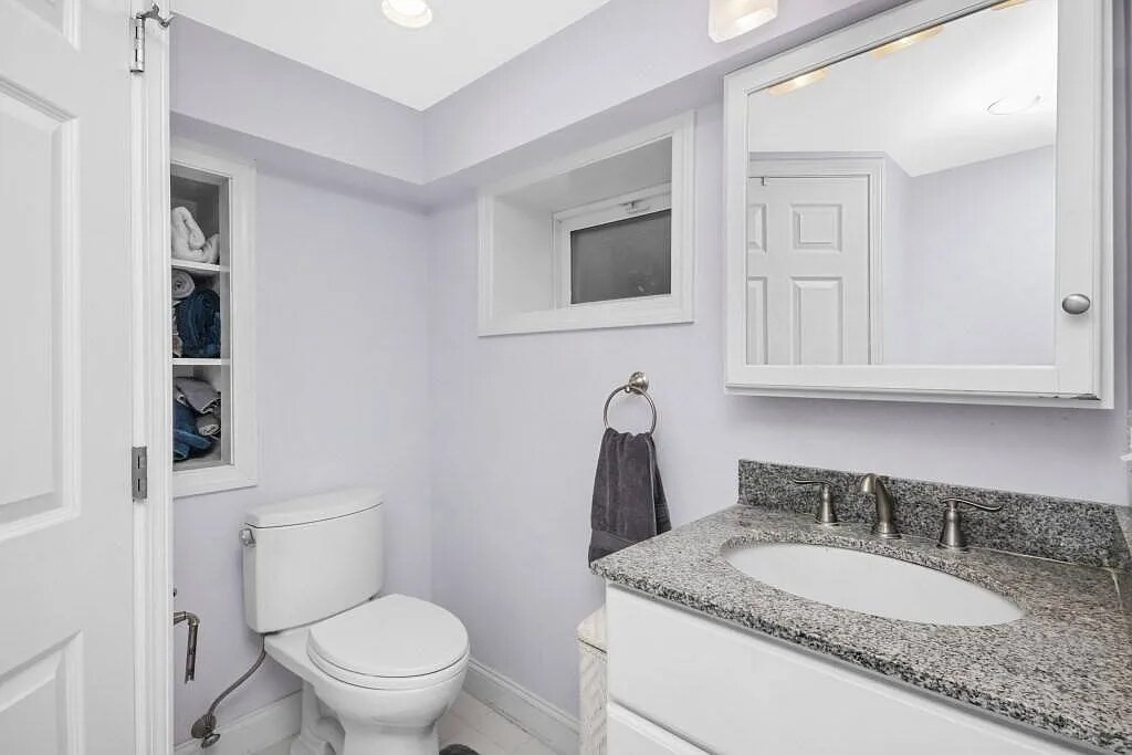 Bathroom - 64 Shore Rd