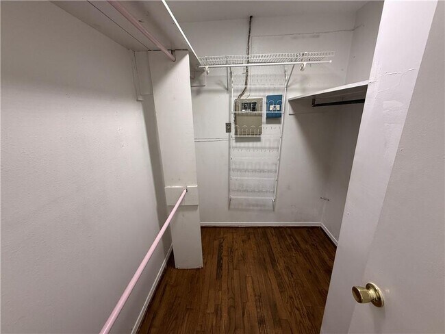 Building Photo - 3512 Shadowwood Ct
