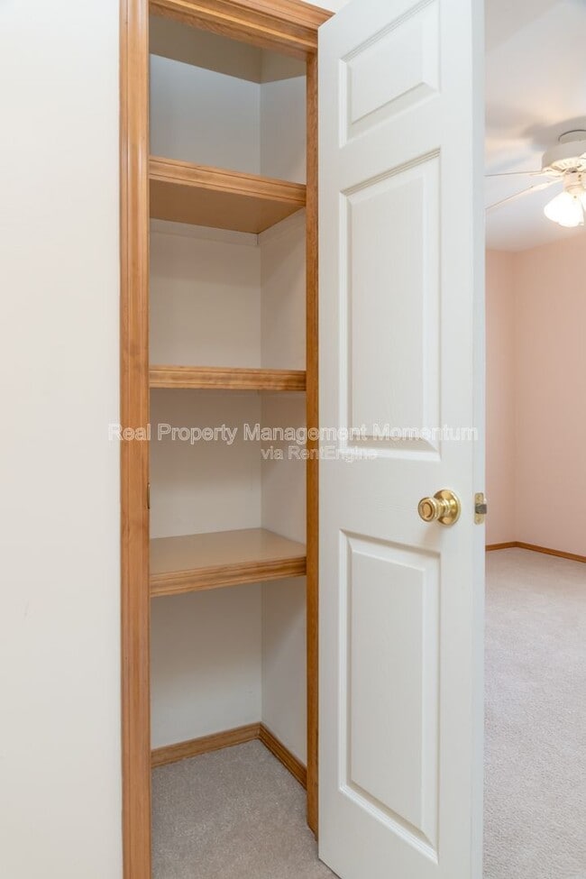 Building Photo - 3531 Leawood Ave