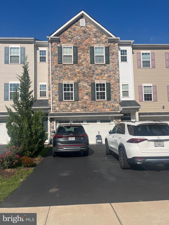 Building Photo - 141 Graystone Dr