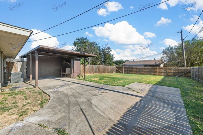 Building Photo - 7728 Jamie Renee Ln