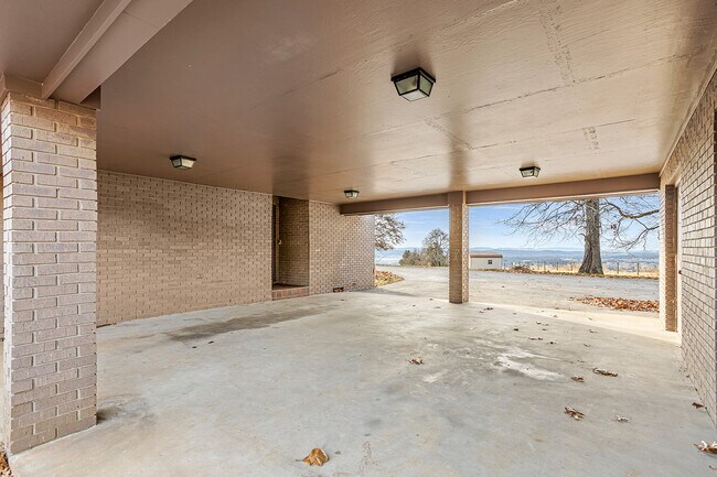 Building Photo - 274 Elkins Rd