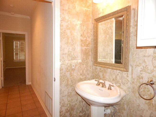 Building Photo - Coming Soon to South Tyler! Stunning 4 Bedroom, 2.5 Bath Home