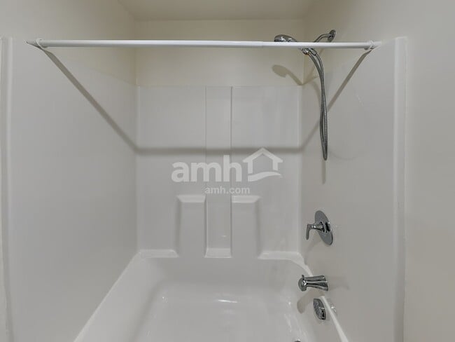 Building Photo - 710 Woodall Rd