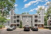 Building Photo - 2516 Cranbrook Ln