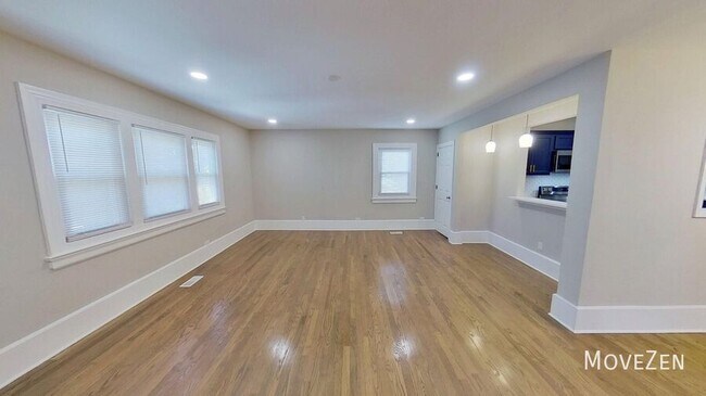 Building Photo - 7 Ratcale Ln