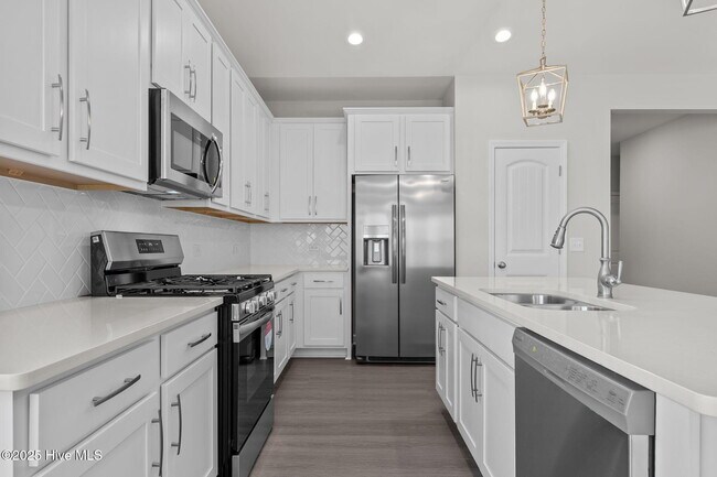 Building Photo - 700 Chestoa Trl